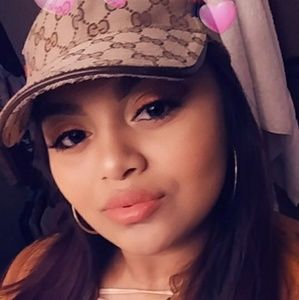 Meet your Posher, Nena